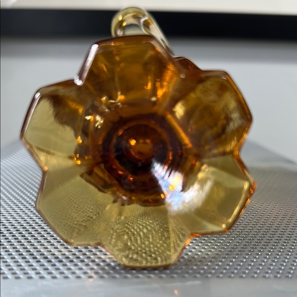 Fenton Handkerchief Amber Glass Vase Elegant Home Accent - Picture 10 of 10